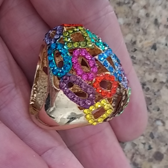 Multi color rhinestone dome ring size 7 - Picture 7 of 9